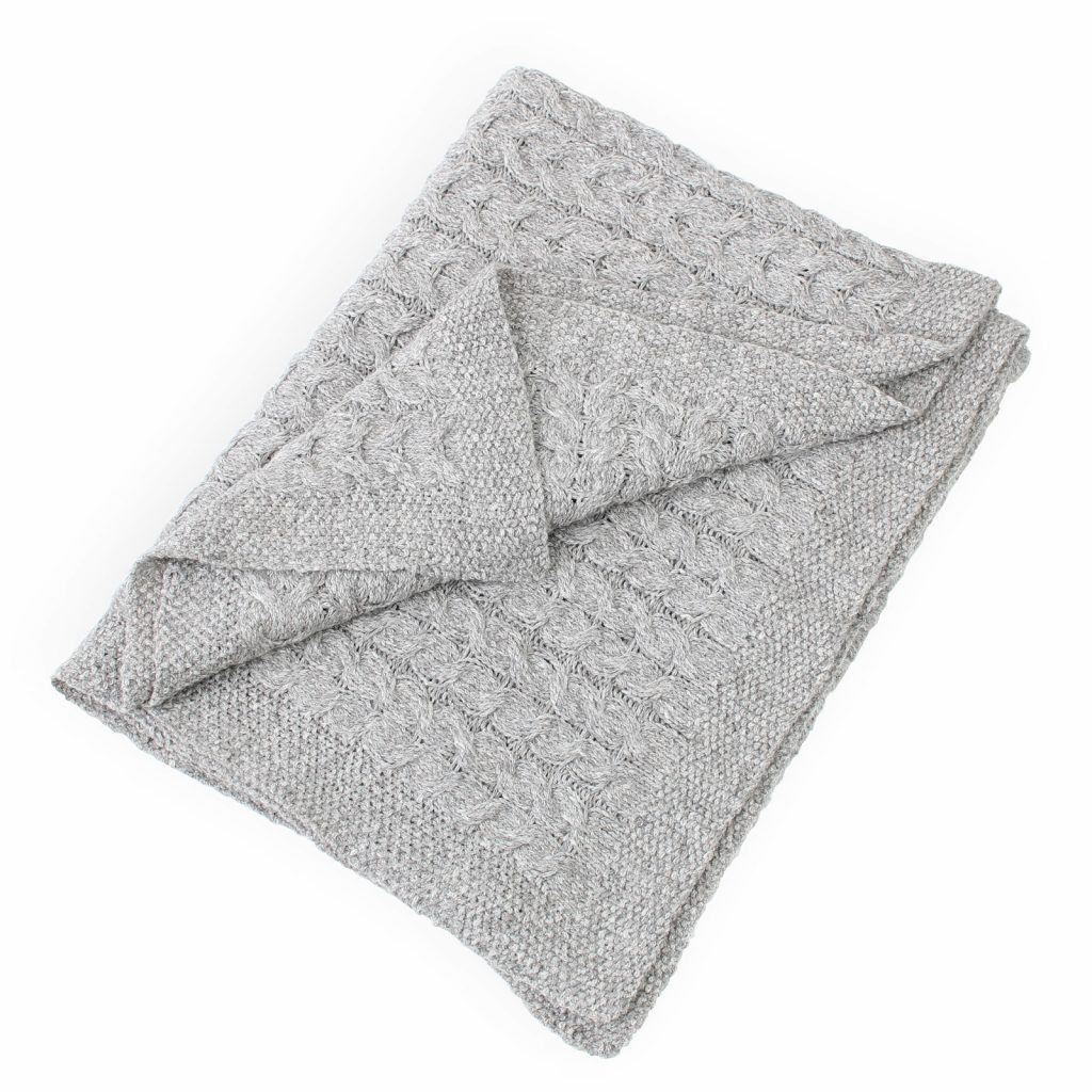 Huanara koc z naturalnej wełny baby alpaca i organicznej bawełny PIMA w kolorze ciemno szarym